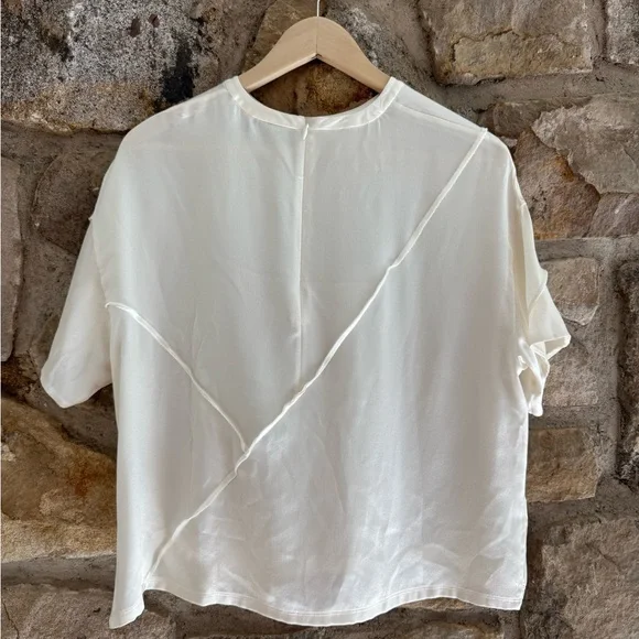 VINCE Raw-Edge Silk Short-Sleeve Tee blouse - Picture 5 of 5